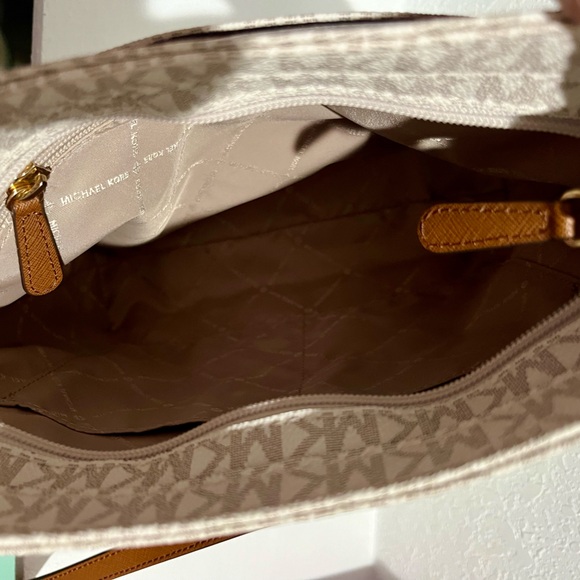 MK Jet set crossbody cream - Picture 4 of 8